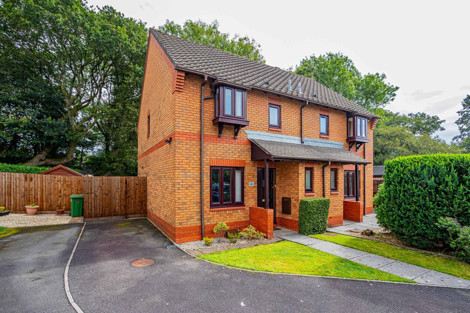 Huntsmead Close, Thornhill
